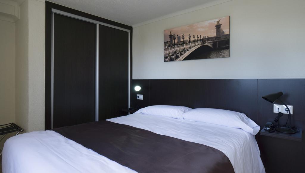 เอล โปโซ Hotel ตอร์เรโมลิโนส ภายนอก รูปภาพ